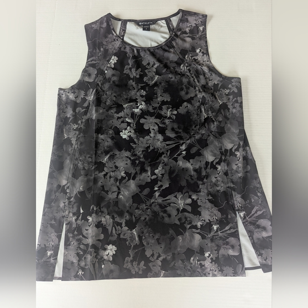 Atheleta Sleevelss Crew Neck Top With Side Slit Sz SP